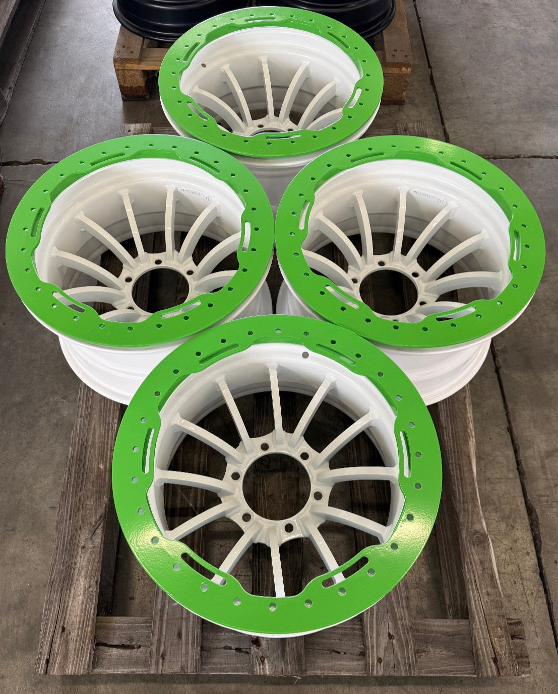 Quarter - 15x8-45 (Con Beadlock) - 6x139.7
